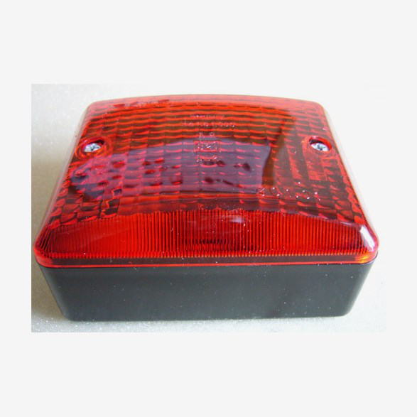 DIMBAKLJUS 106 X 83 X 53 MM.